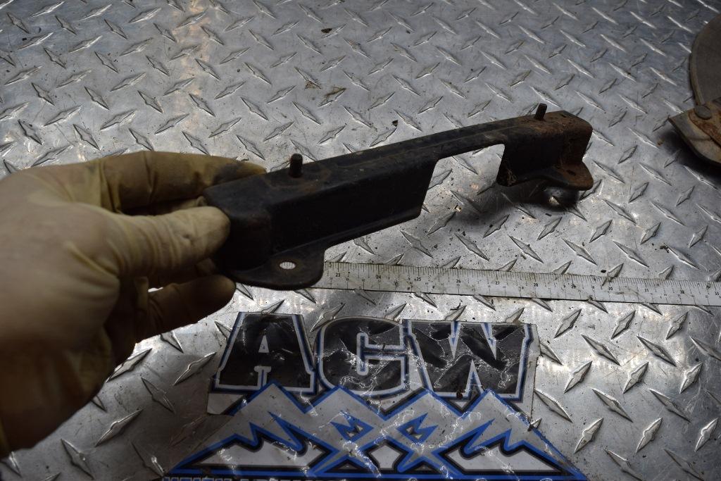 D8-11 METAL BRACKET MOUNT ODPART POLARIS KAWASAKI BAYOU HONDA QUAD FREESH