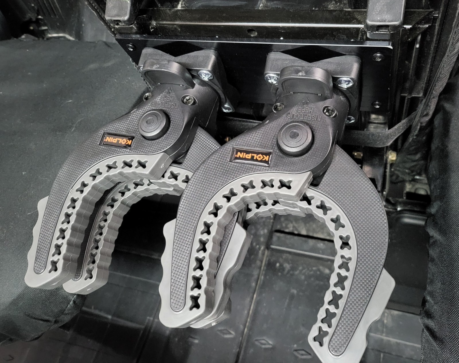 UTV Gun Rack For Can Am Defender – SCRATCH AND DENT PLATE ONLY